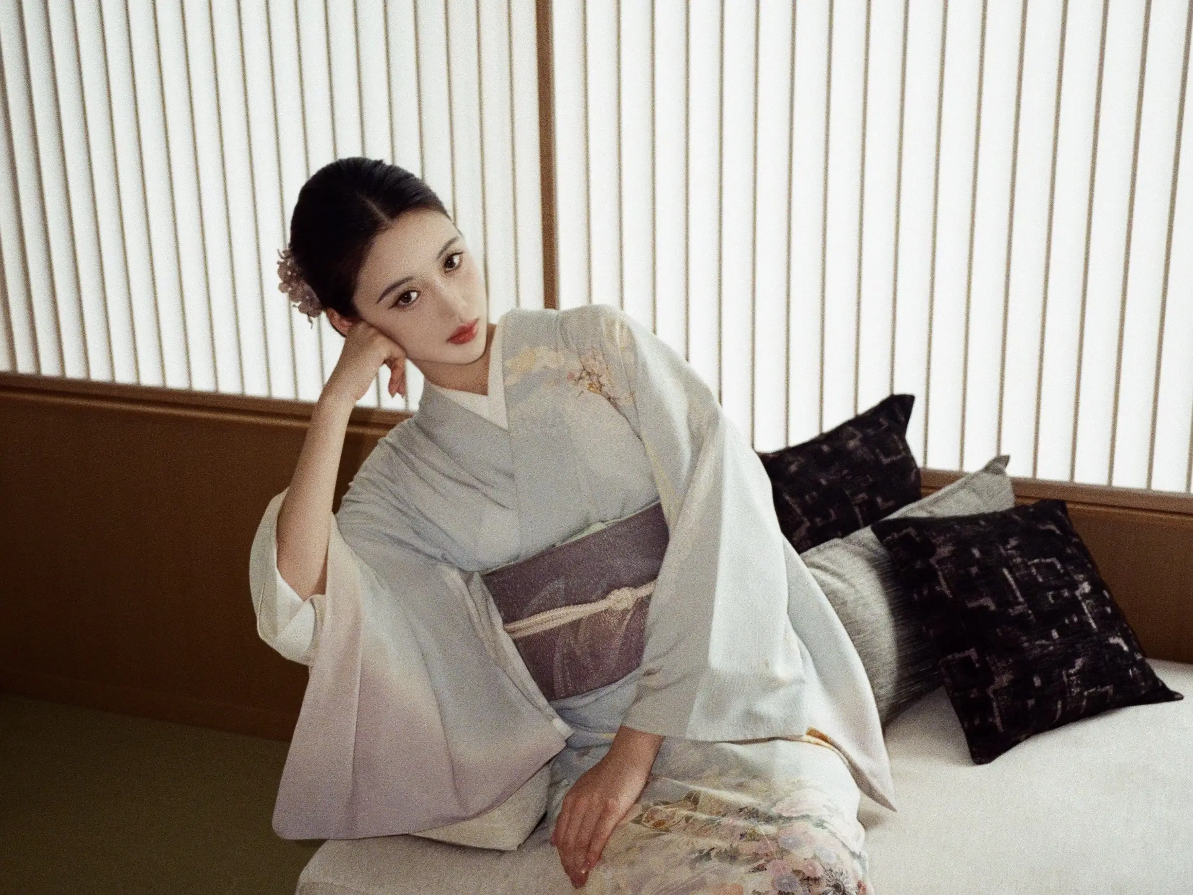 👘