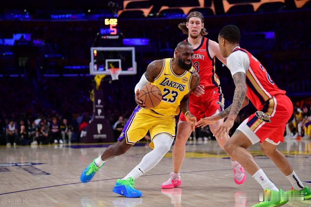你听说过那种40岁还在NBA飞天遁地的怪物吗？没错，说的就是勒布朗·詹姆斯！[震