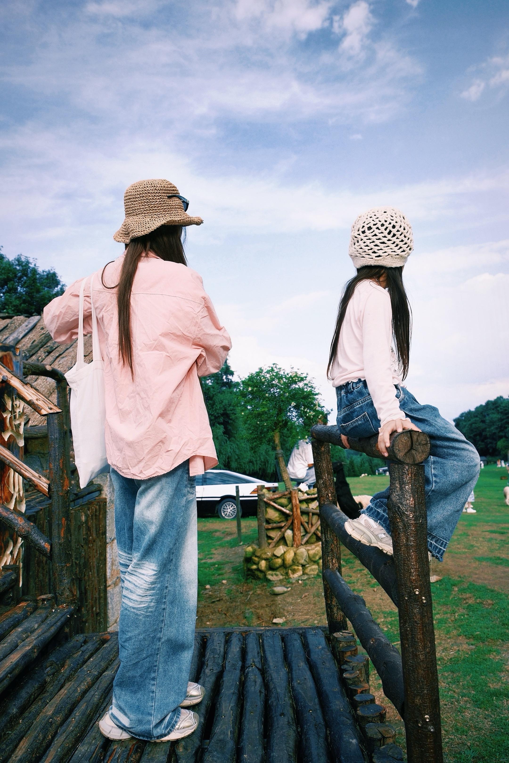 写给我的女儿。人生是旷野 而非轨道 你来到这个世界不是为了考名校  不...
