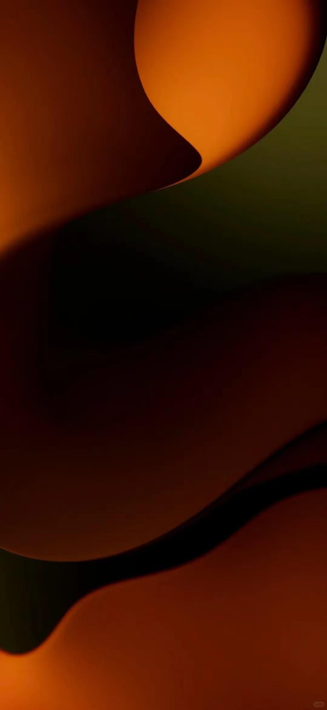 现在的人想放下手机静下心看完整一本书，还真有点难。手机这玩意儿，就像个大磁铁，短