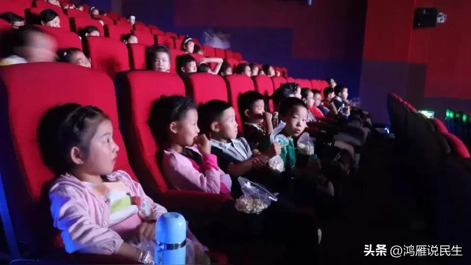 为啥说星爷的《功夫女足》值得看，尤其是敢带着孩子去看？
        没有狗血