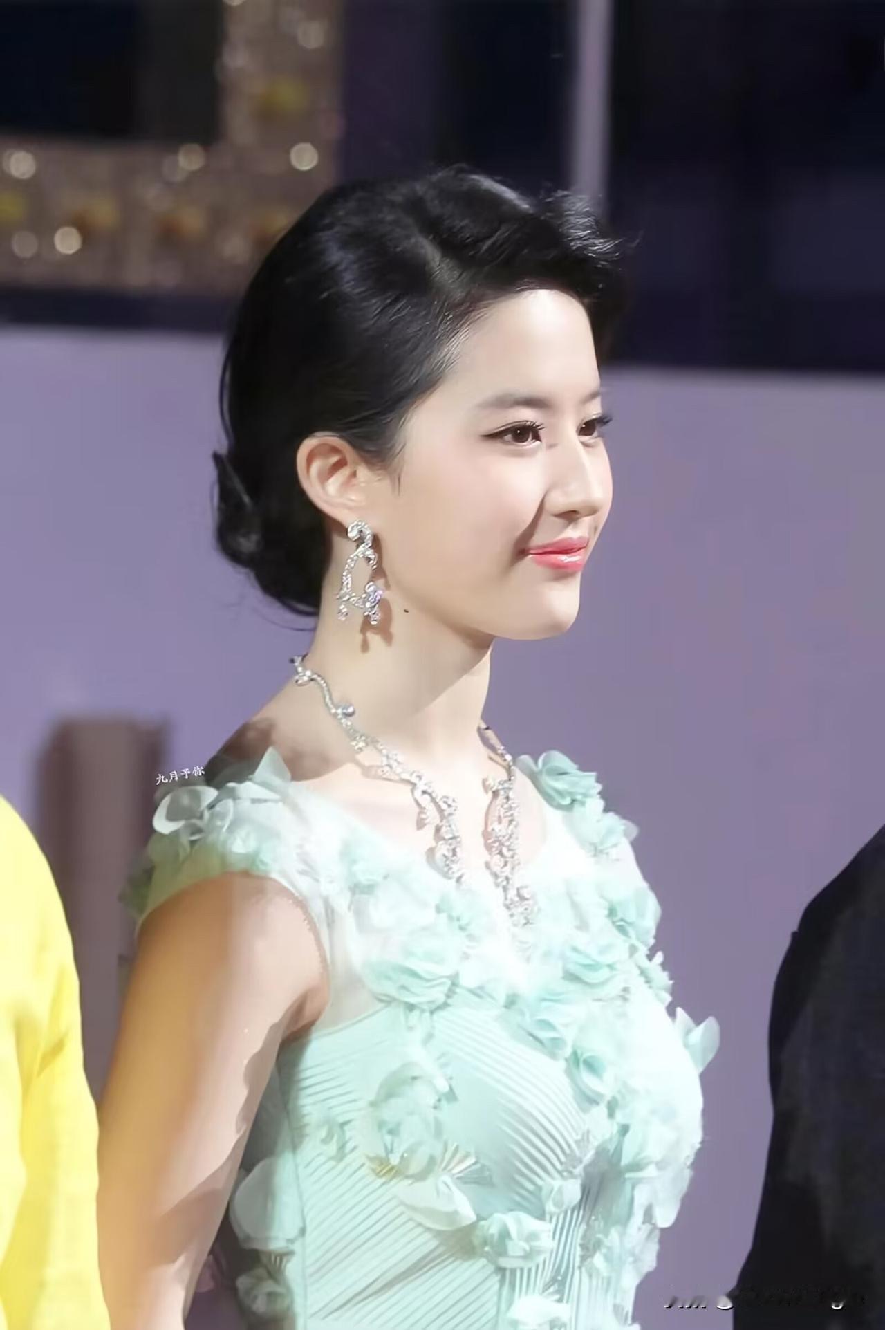 国乒躲起来的星星也在努力发光，你也要加油