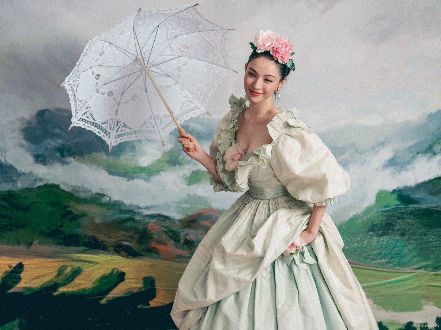 钟楚曦工作室审美钟楚曦vogue盛典造型图vogue盛典每处细节都透着巧思，妆容