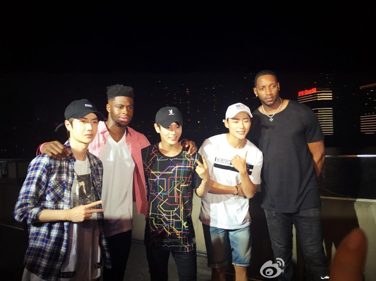 NBA5V5 20160729王一博NBA 5V5总决赛派对活动汇总海报：网页链