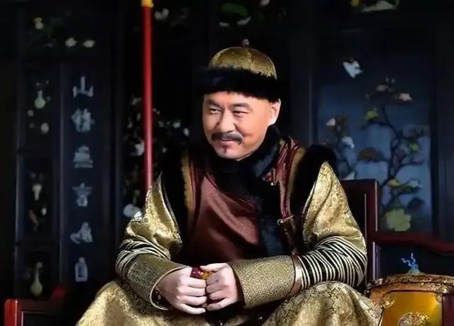 1725年，年羹尧得知消息自己将被问斩，索性将已经怀有身孕的小妾送给了一个落魄秀