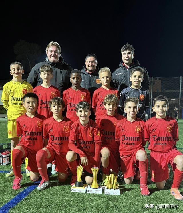 中国足球新希望，“足球小将”金星辰加盟西班牙知名青训俱乐部达姆U11队，已经拿到