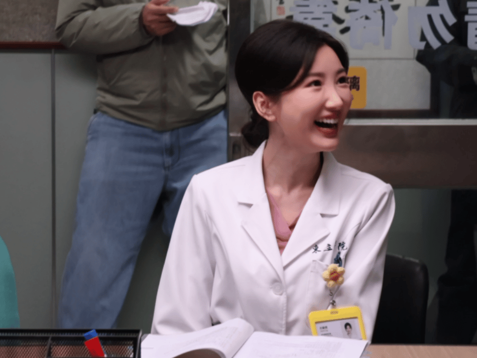 不知道 毛晓彤的笑声很曼妙 毛晓彤的笑声，是让人心情变好的“速效药”！充满阳光和