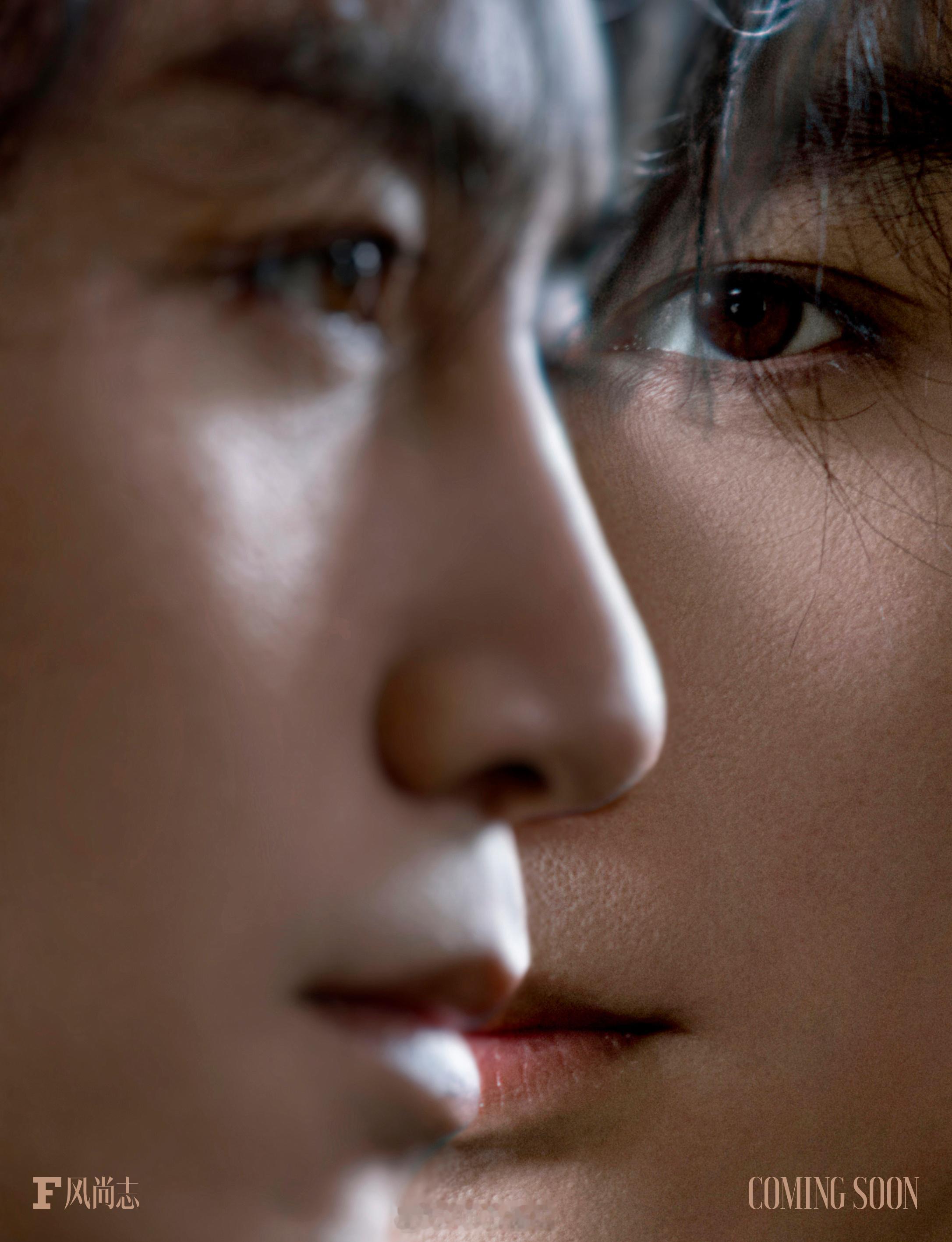 陈晓F风尚志闭年刊双面大片来啦，眼神坚毅，气质凛然，极具个性。 