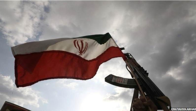 [伊朗确认七名高级指挥官在空袭中丧生]
据伊朗支持的媒体报道，德黑兰方面已确认七