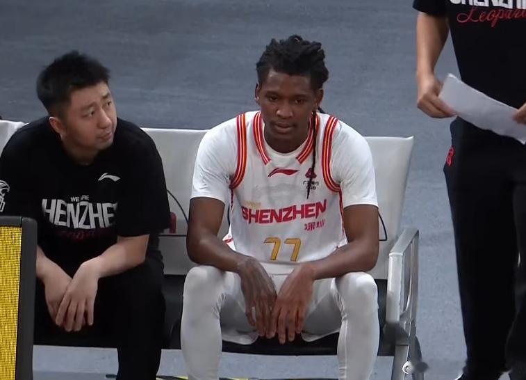广厦男篮vs深圳男篮 深圳男篮三节结束全队投篮命中率58.2%，三分命中率45%