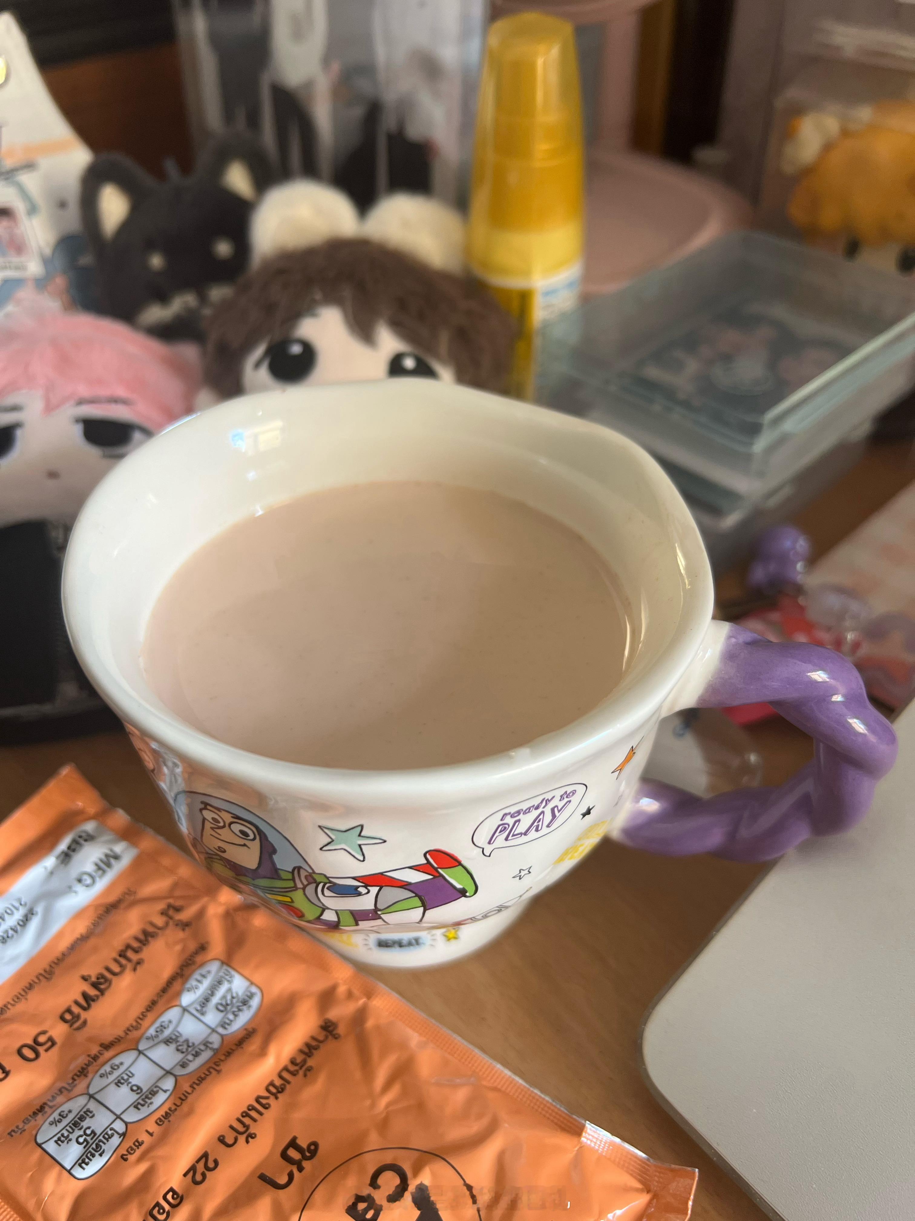 这个奶茶粉我加了半杯牛奶 咋这么好喝