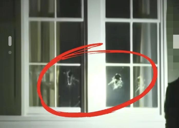 离谱！美副总统豪宅凌晨被锤砸 嫌疑人有前科 安保漏洞吓出冷汗
 
这事儿真的刷新