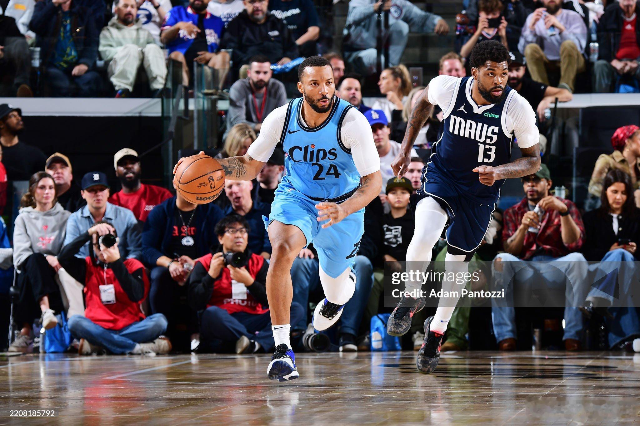 MFFL 来自Shams的消息。鲍威尔与公牛完成签约，2年4500万，最后一年球