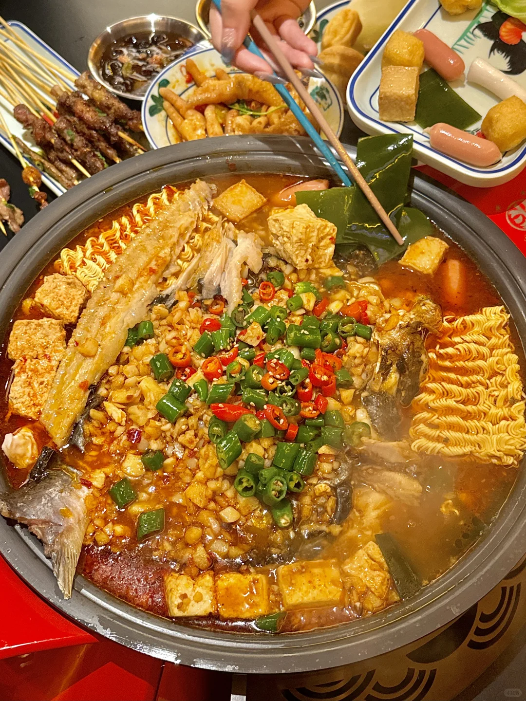 在长沙！朋友一周带我吃了三次的豆花烤鱼