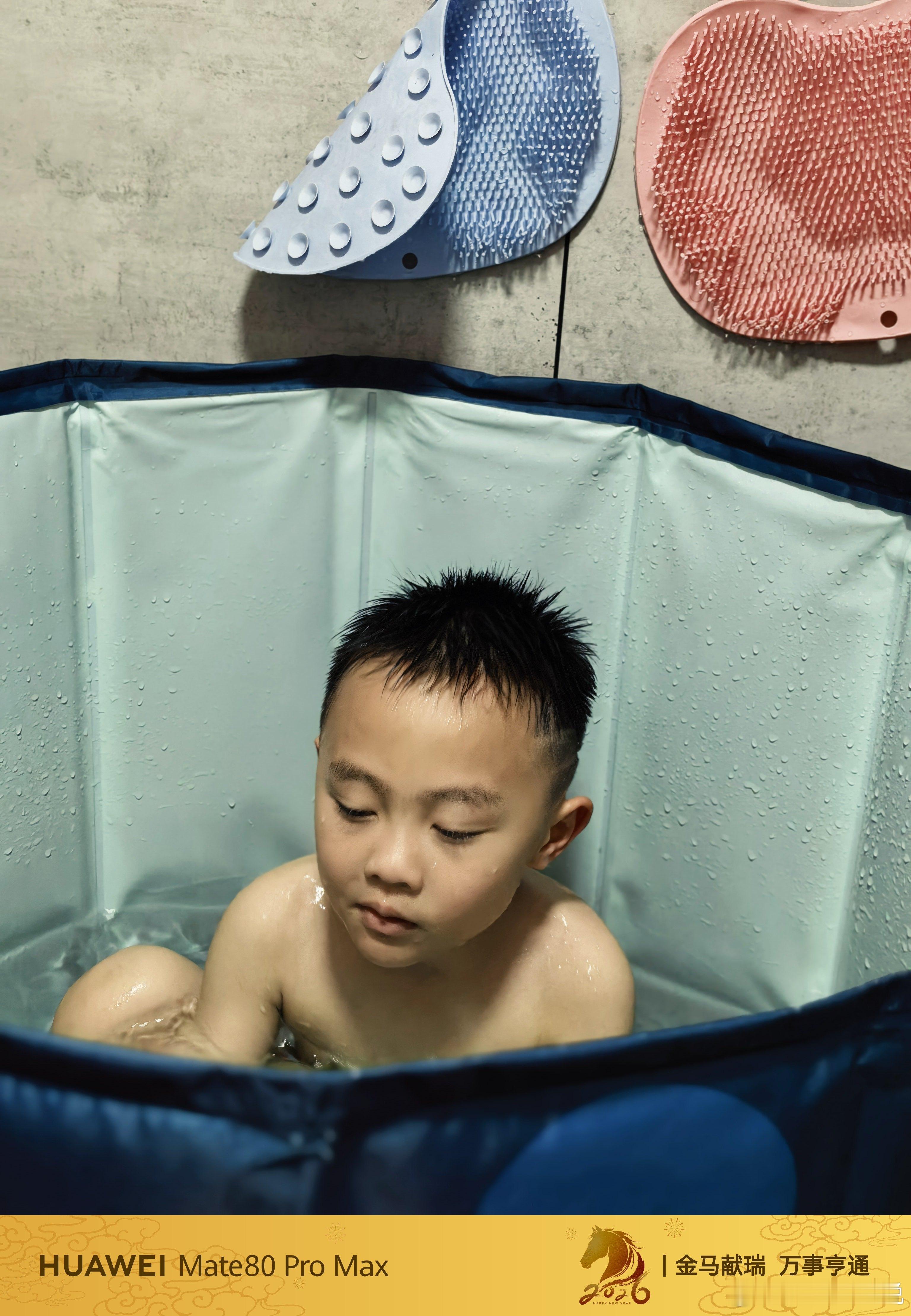 这小子洗澡就要泡澡放几个车在里面自言自语