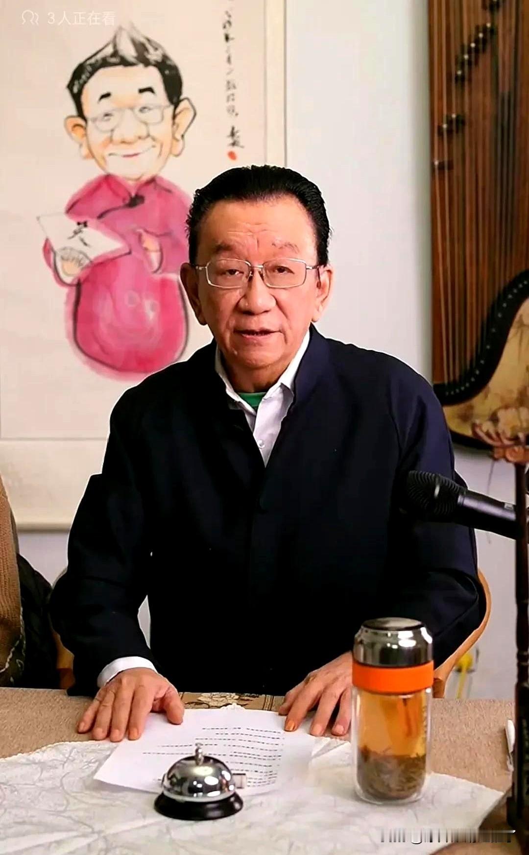 要说现在相声圈，谁的杀伤力最大？
那除了侯二爷外，没人敢称雄！
先是把徒弟谢雷给