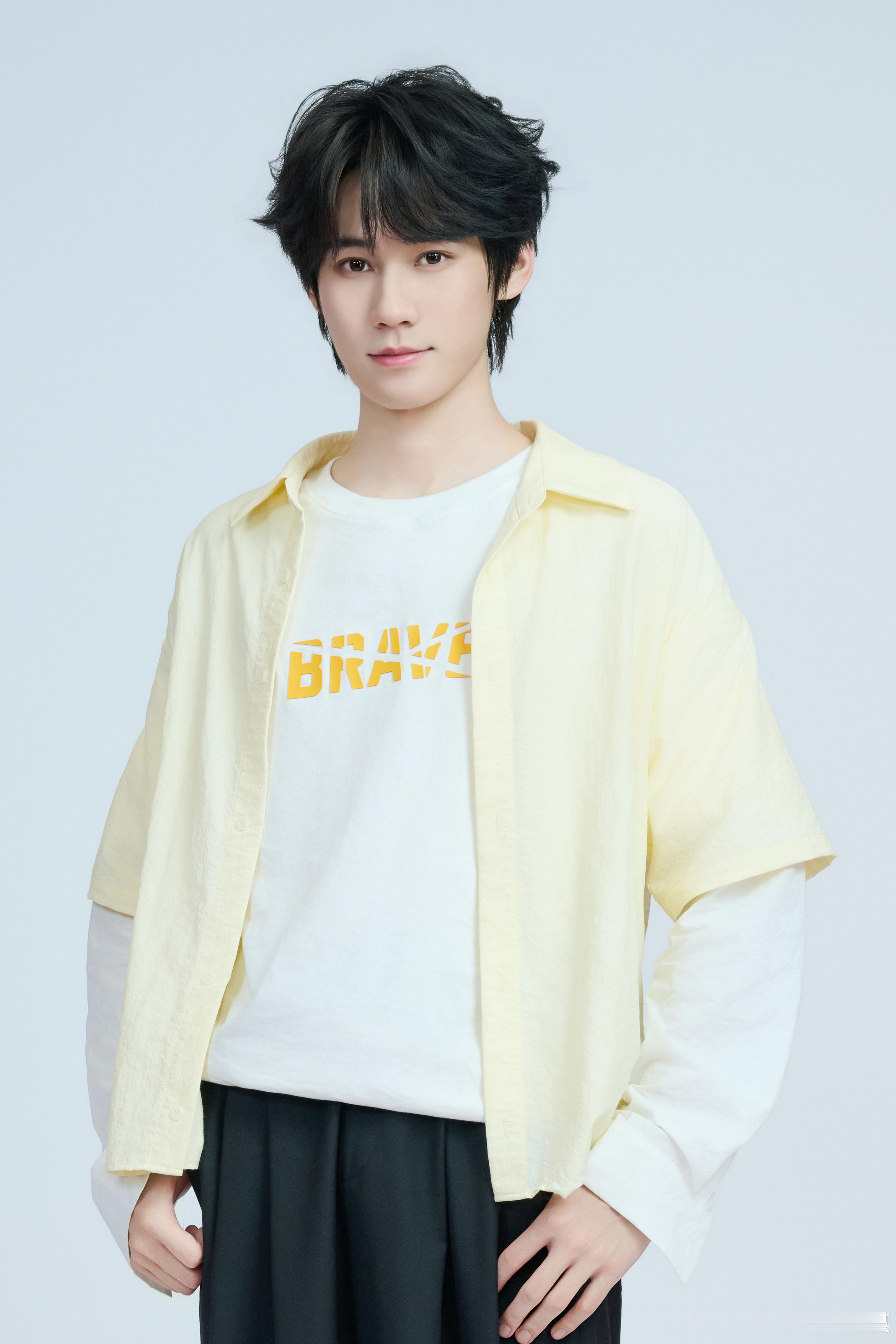 张真源连撕四人名牌终结比赛 原来张真源是隐藏的撕名牌高手，平时低调内敛，一到赛场