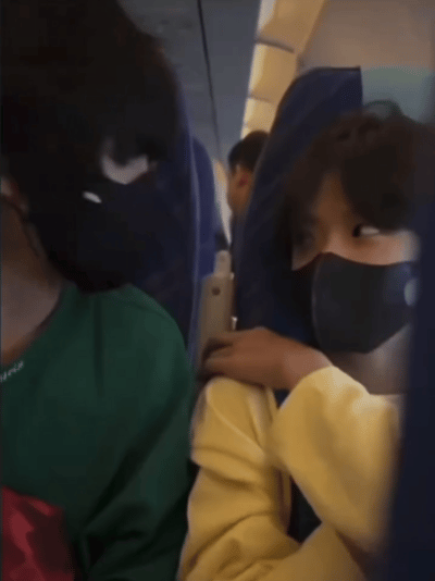 朱映宸腐商好高 看了一眼镜头就开始和吕政熙互动 政映美帝不是没有原因的 ​​​