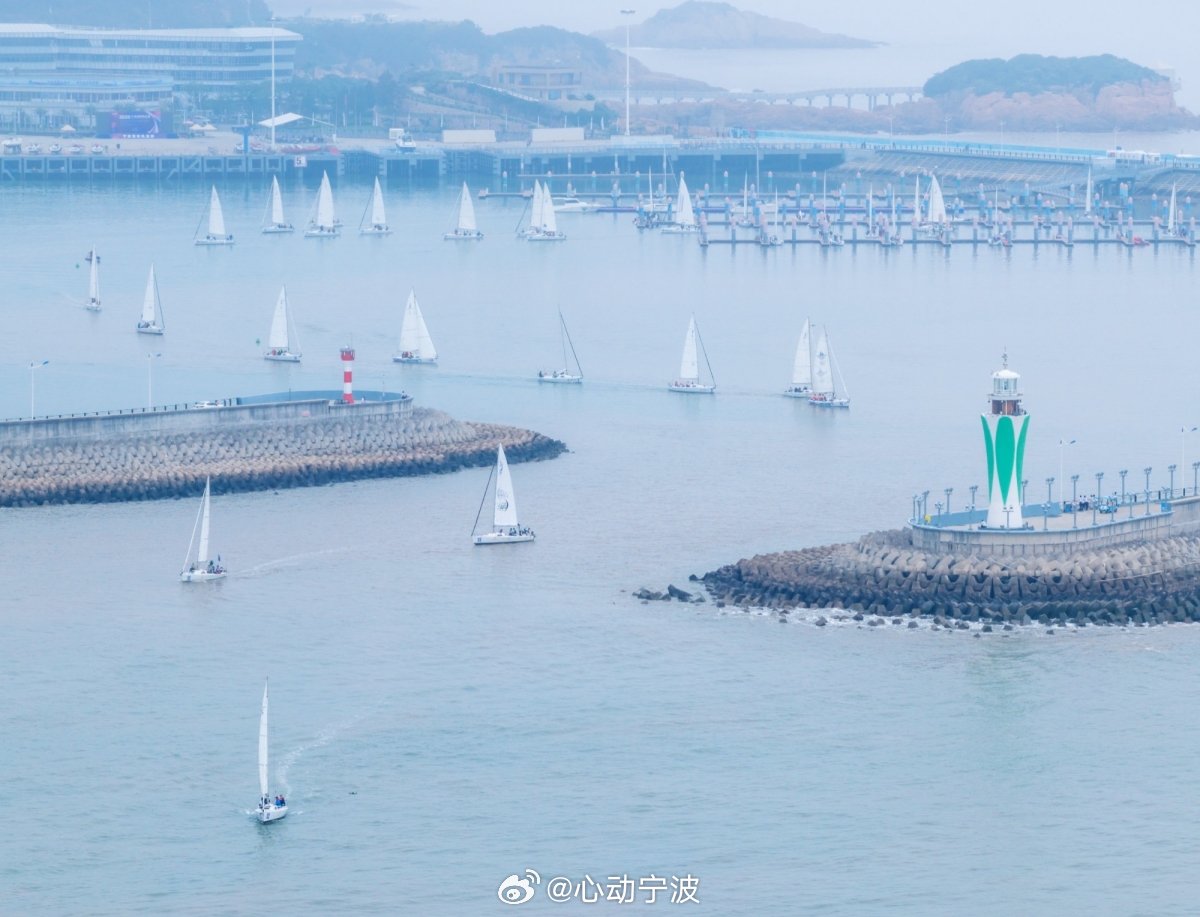 宁波扬帆开赛尽显水上运动独特魅力 5月22日，2026宁波国际帆船赛在宁波象山亚