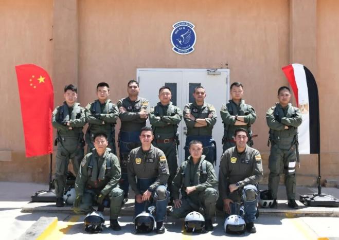 重磅！歼-16带空警-500直抵埃及，运油-20全程奶航：中国空军这盘棋，下得比