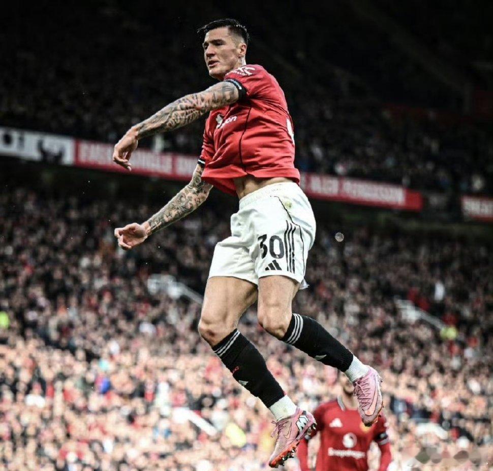 【曼联三将缺阵】英超赛前新闻发布地，曼联主帅阿莫林，透露了队中的伤员情况：1、上