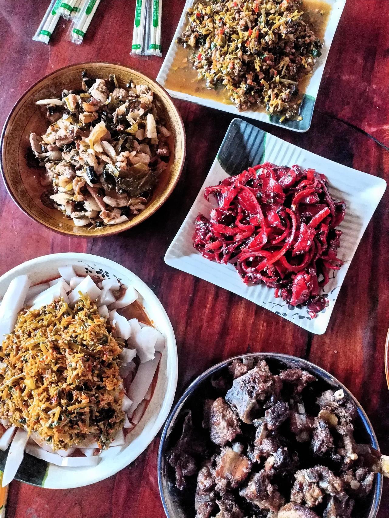 2025年最美好的时光，是大年三十，一家人平平安安，顺顺利利的在一起欢庆幸福时刻