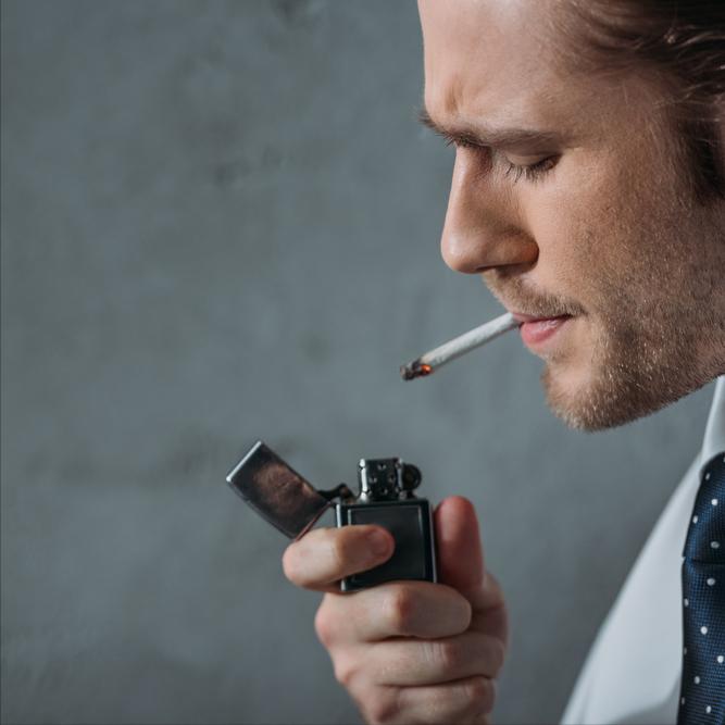 50岁以上男人注意：5种行为加速衰老，榜首是很多男人的"苦"

在日常生活中，不