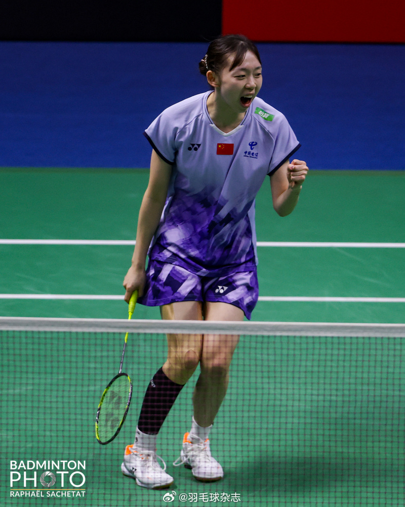 《明星会客厅》问题征集在近期杂志的《明星会客厅》中，我们将邀请吴梦莹  做客解答