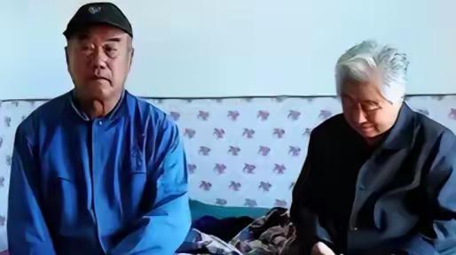 曹茜是1979年生人，大连旅顺曹家地村的独生女。父母曹肇纲和刘玉红都是农民，种地