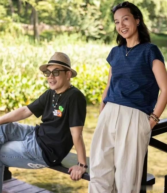 任贤齐和朱丹同游杭州，才发现原来朱丹不说话的时候，任贤齐不唱歌的时候，两个人也挺
