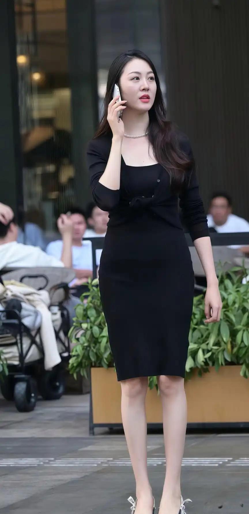 优雅黑裙穿搭，都市女性风范气质黑裙 气质黑裙搭配 性感黑裙穿搭 绝美黑裙穿搭 黑