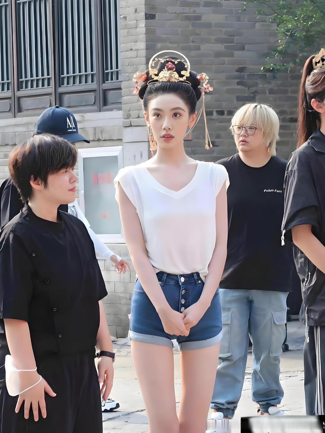 哇塞！吴尊女儿neinei美得嘞，这颜值出道都没问题！ 