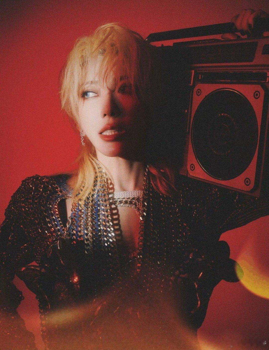 刘忻 对她的心疼有11年时差 11年，足够让很多事改变，可粉丝对刘忻的心疼从未消