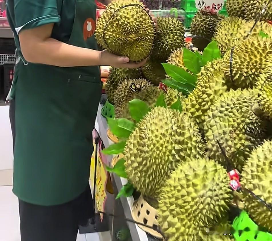 最近榴莲大跌价，是不是出问题了，各种水果店和超市都是低至16一斤，史无前例