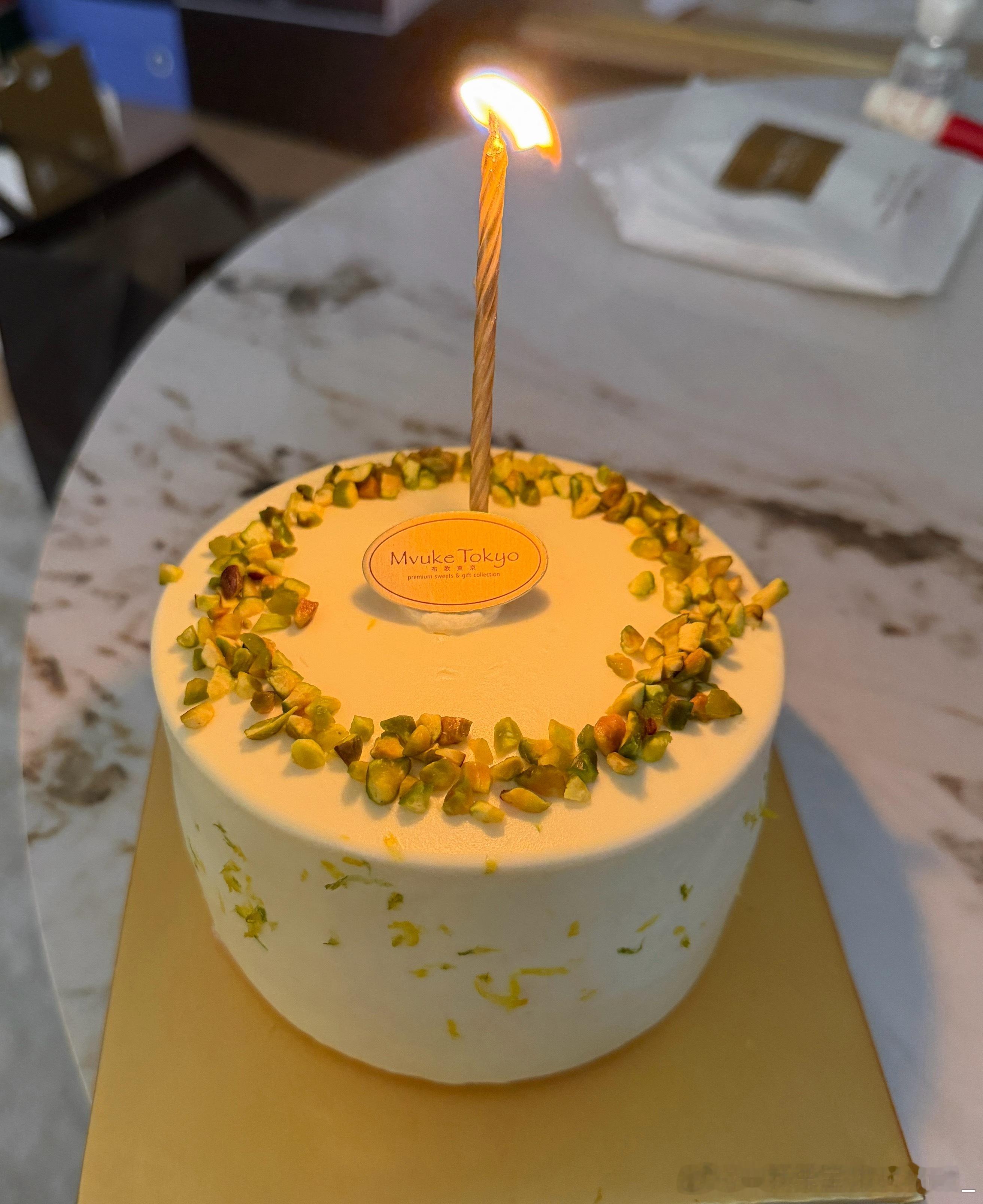 520 当然是希望小宝永远健康快乐 今天一大早客户和我说节日快乐 我说什么节