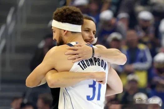 坲拉格27分浓眉哥伤退，独行侠圣诞大战116比126不敌勇士今天西部圣诞大战焦点