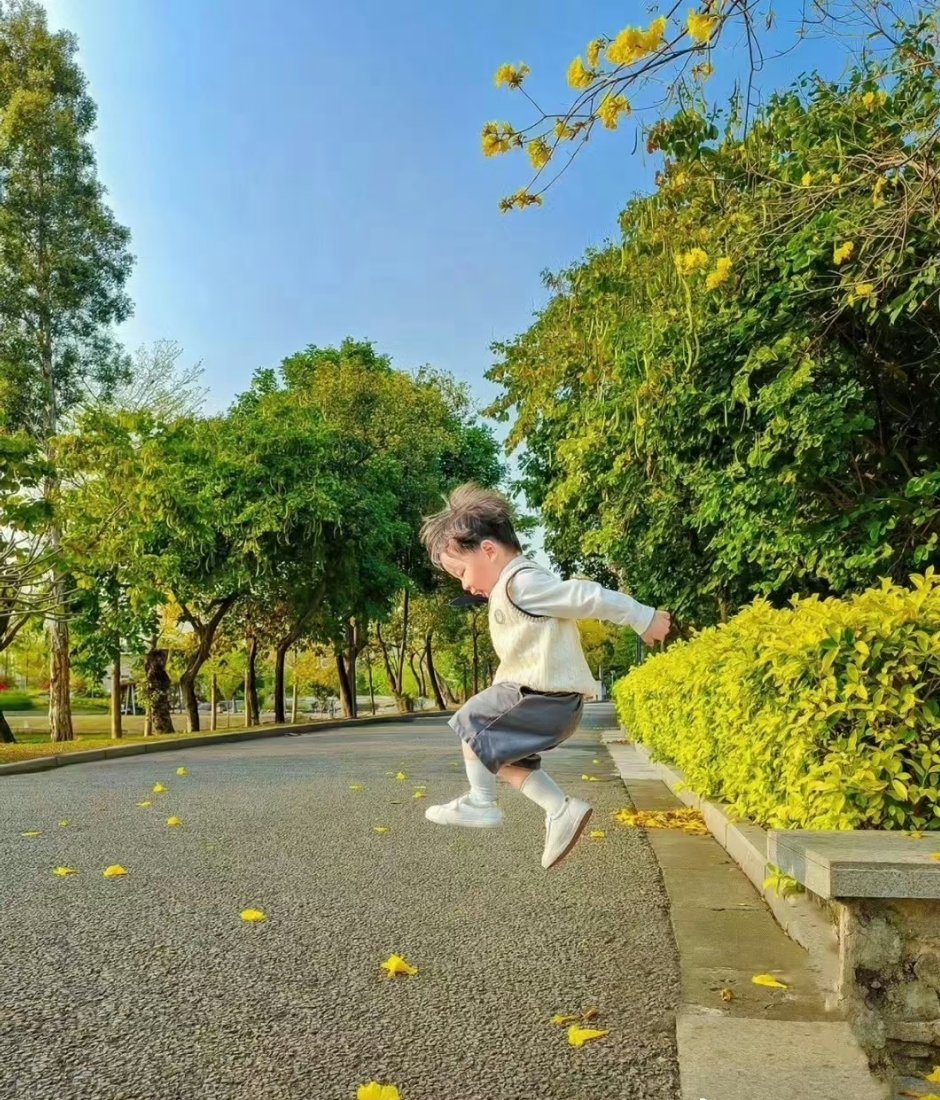 #扫街还有必要用相机吗#我觉得#街影#拍摄，扫街这些还是需要看需求的，大部分还是