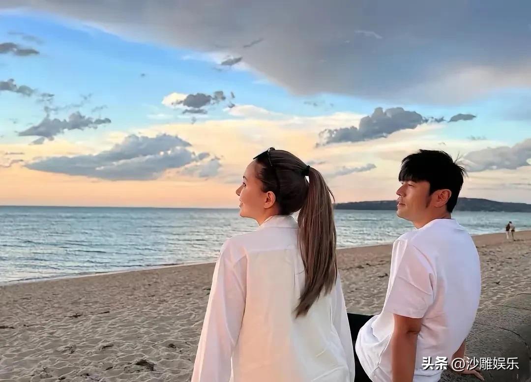 周杰伦，深夜高调发文！

3月5日深夜周杰伦又上热搜了？不过这次不是因为新专辑“