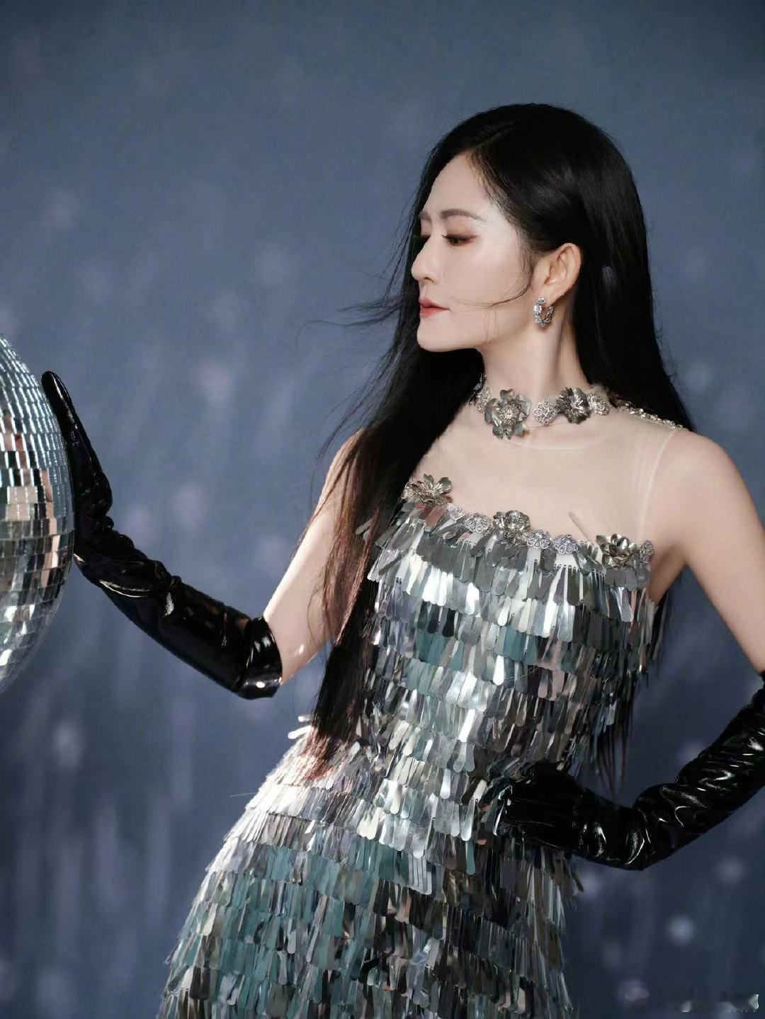 叶童、谢娜、贾冰加盟《笑有新生》，喜剧舞台星光熠熠，笑点满满！ 