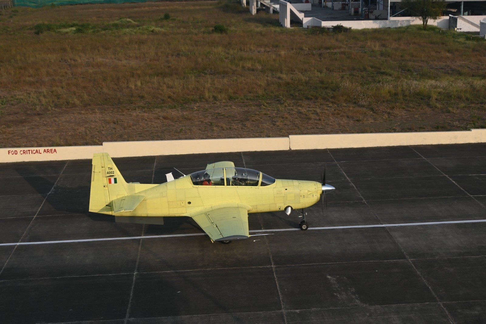 第二架量产型HTT-40教练机首飞2025年12月6日，印度国防新闻报道，第二架