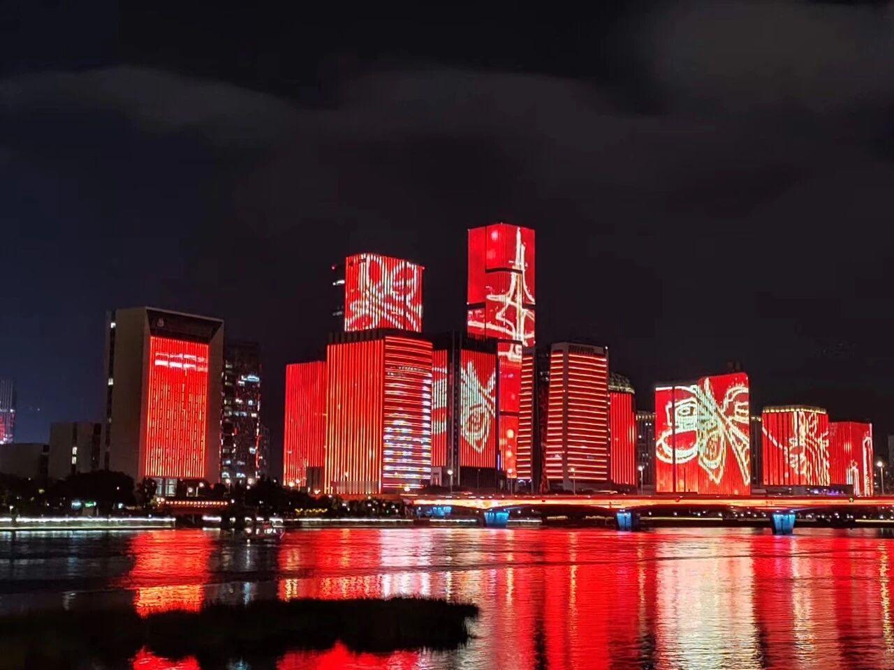 【再增2万人口！福州正在疯狂圈粉】
当超过三分之二的省份都在人口负增长中苦苦挣扎