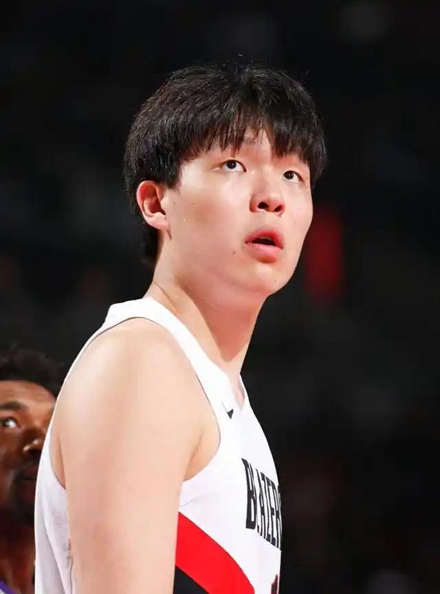 开拓者不上杨翰森，真的很难走出连败困局！

作为一直关注开拓者的球迷，看着球队近