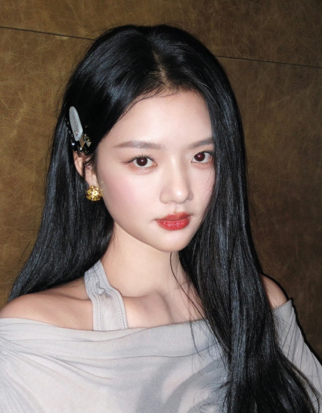 这么美的景，但是我的注意力全在任敏身上