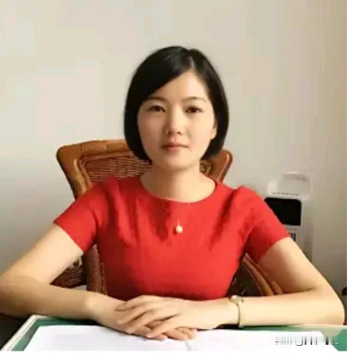 #李佩霞案通报：其与毛奇存不正当关系# 
李佩霞和毛奇的案子终于出了通报了。通报