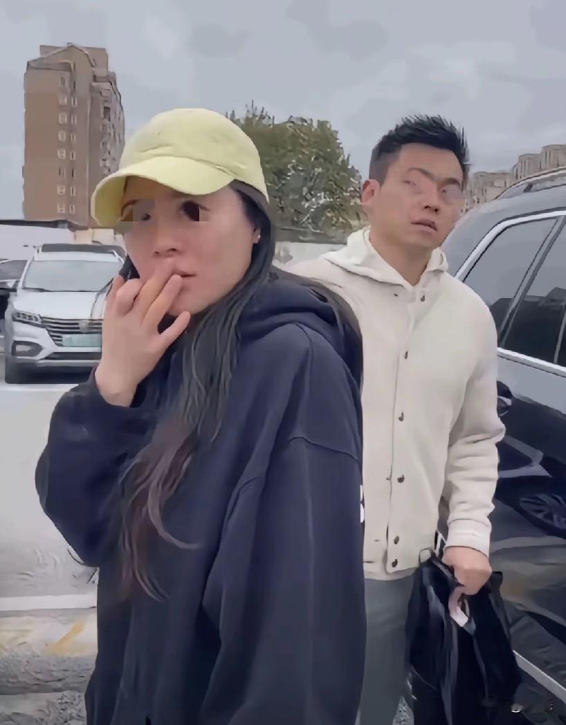 上海律师出轨那事，其实原配从婆婆那里已经知道真相！

一个女人在面对丈夫护着小三