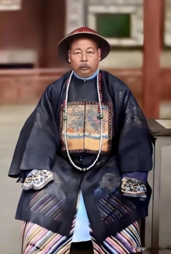 抬棺出征的64岁老人，杀光了所有俘虏头目，满手鲜血——却没一个人骂他是屠夫。
