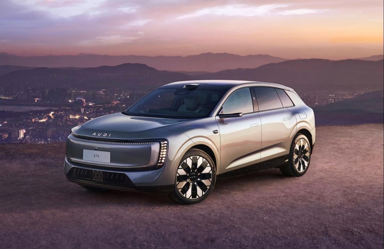 德系车奥迪的7系家族即将添加新成员E7X。E7X的长宽高为5049/1997/1