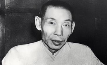 1933年的一天，杜月笙给梅兰芳打电话要4万大洋。梅兰芳为难地说：“杜老板，你知