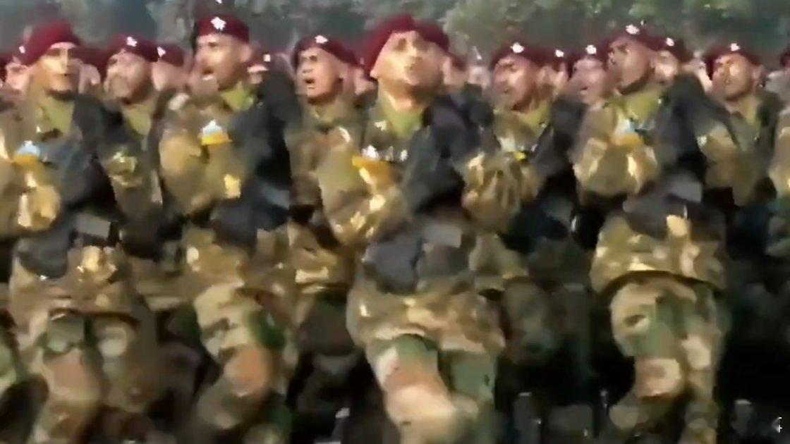 莫迪声称要在2047年把印度建成发达国家。他呼吁印度人在内心深处要摆脱奴性思维，