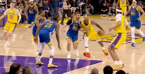 湖人105-99勇士，东契奇缺阵，詹姆斯准三双带队取胜，看看湖人数据情况。

詹